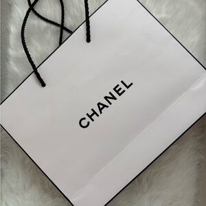 CHANEL White Paper Shopping Bag with Black Logo and Rope Handles